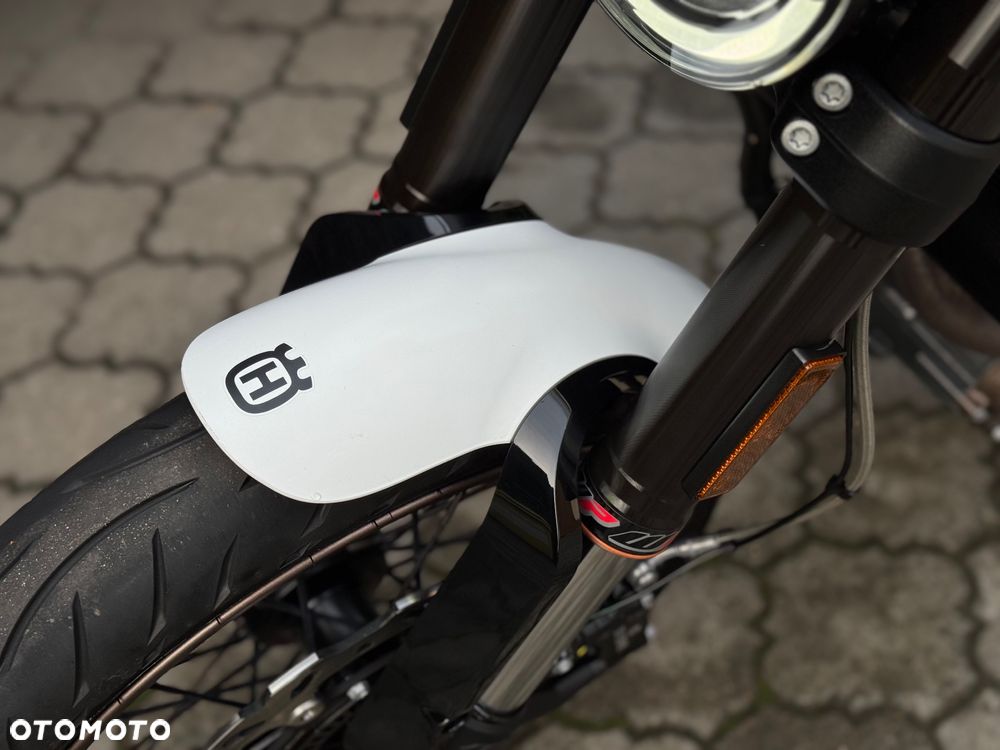 Husqvarna Vitpilen - 25