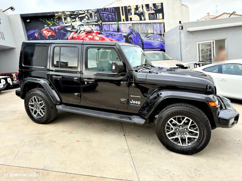 Jeep Wrangler Unlimited - 2