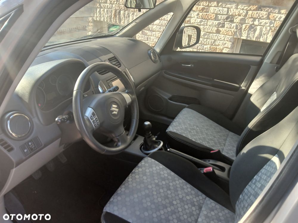 Suzuki SX4 - 12