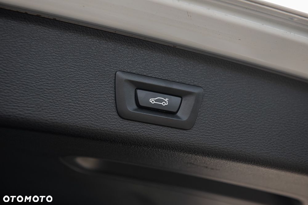 BMW X3 xDrive20d - 33