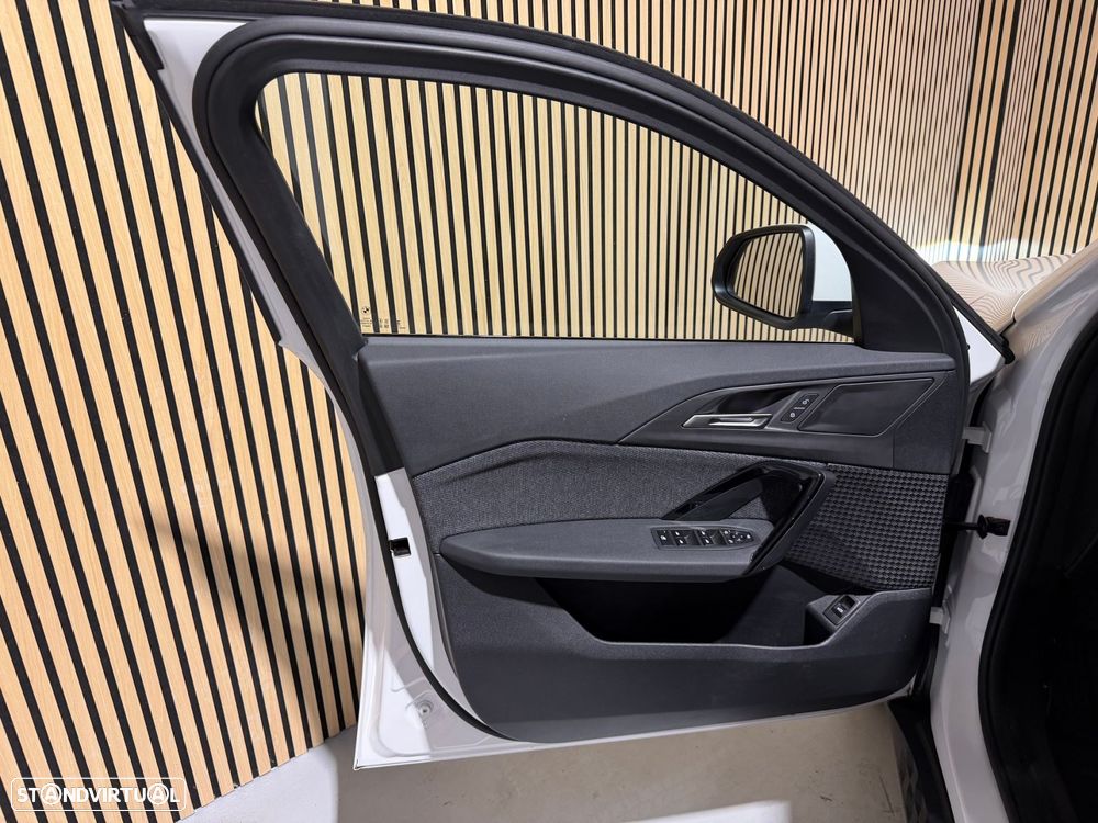 BMW iX2 eDrive20 - 31
