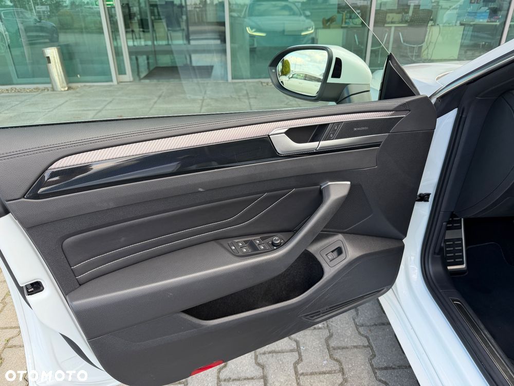 Volkswagen Arteon 2.0 TDI SCR 4Motion DSG R-Line - 19