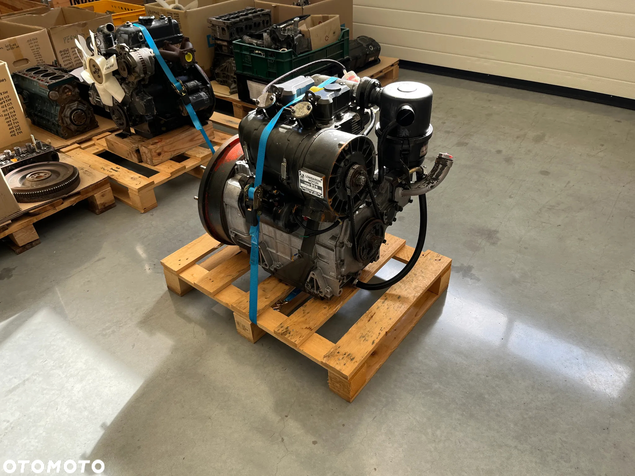 SILNIK LOMBARDINI 904 914 8LD600-2 6909NETTO - 3