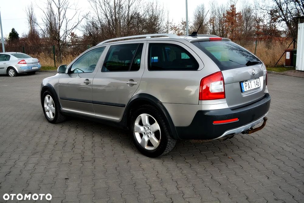 Skoda Octavia 2.0 TDI DPF 4x4 DSG Scout - 20