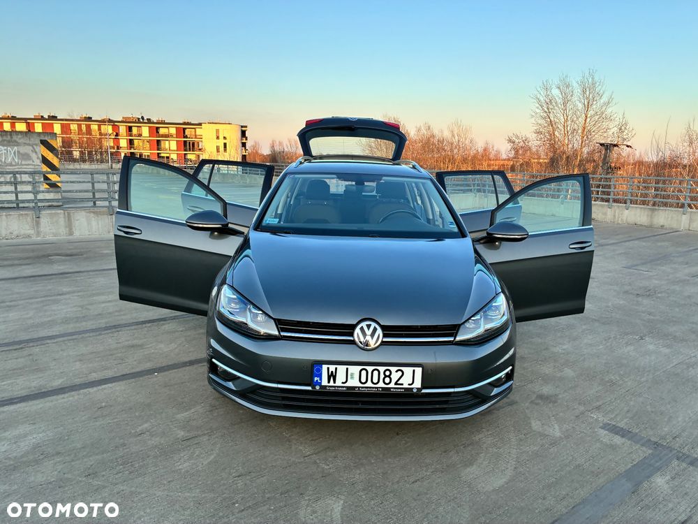 Volkswagen Golf - 8