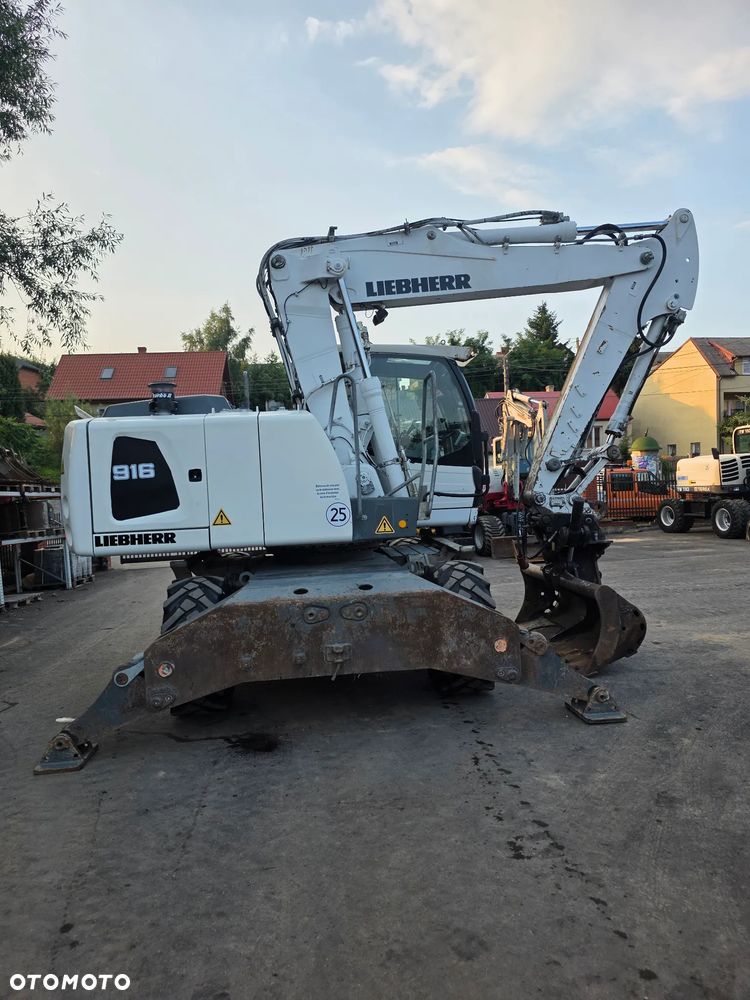 Liebherr A916 - 11