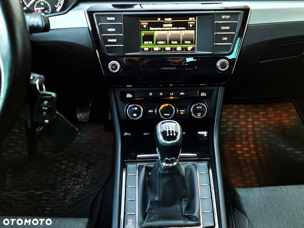 Skoda Superb 2.0 TDI Active - 14