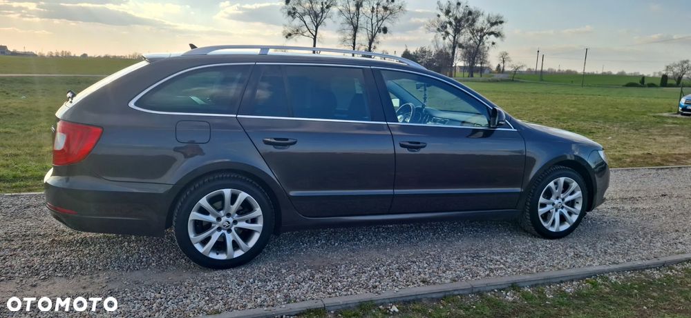 Skoda Superb 2.0 TDI Exclusive - 9