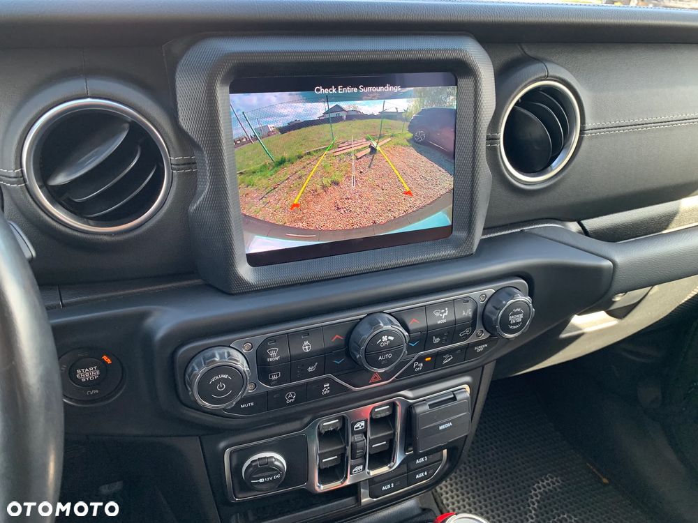 Jeep Wrangler Unlimited 3.6 Automatik Sahara - 18
