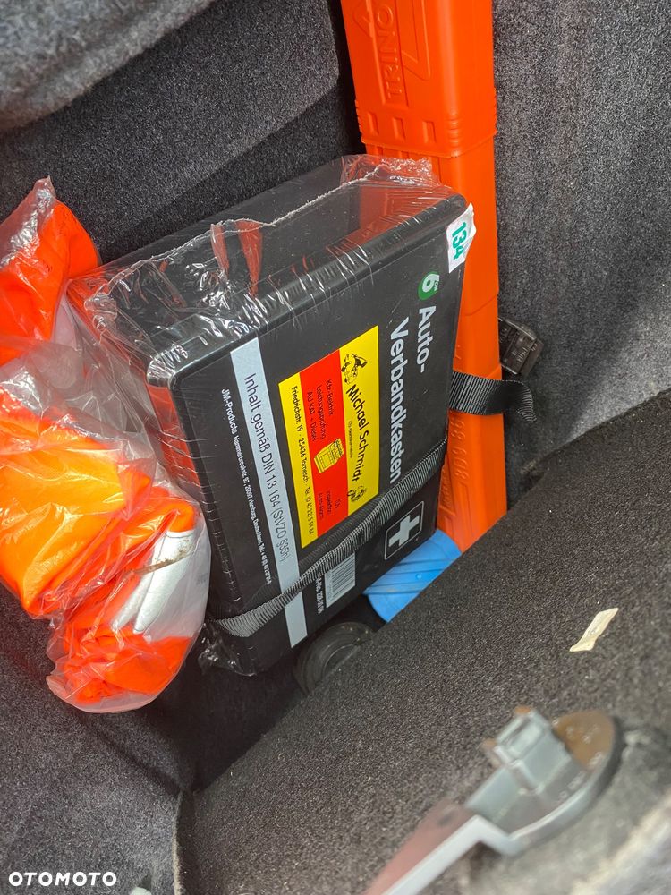 Volkswagen Golf 1.9 TDI DPF Comfortline - 8