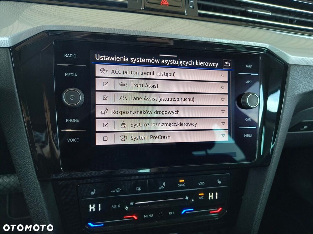 Volkswagen Passat - 31