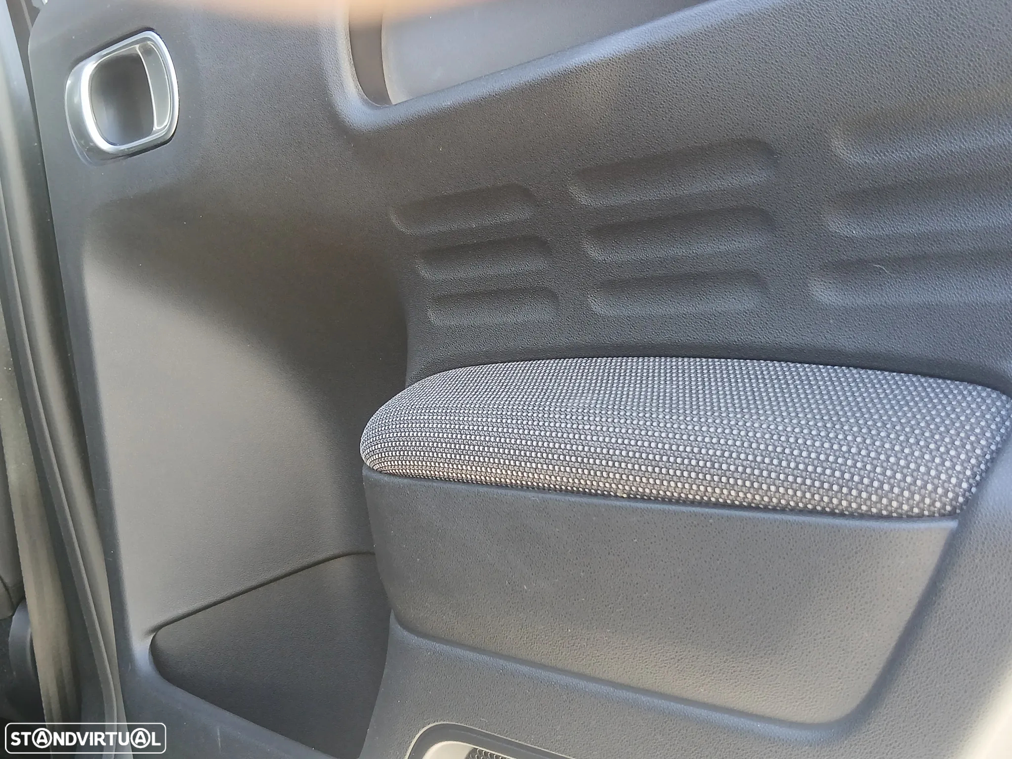 Citroën C4 Cactus 1.2 PureTech Shine - 25