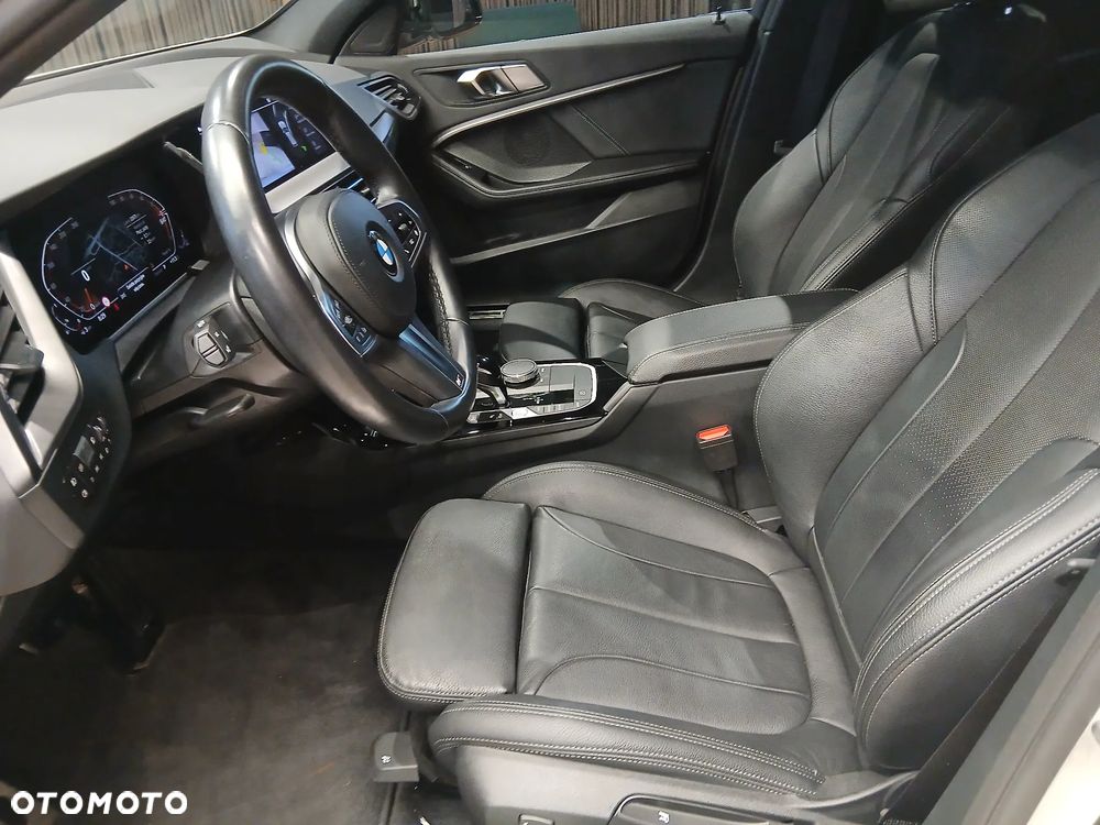 BMW Seria 1 118i M Sport - 11