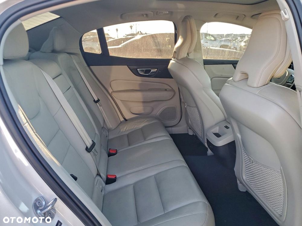 Volvo S60 - 11