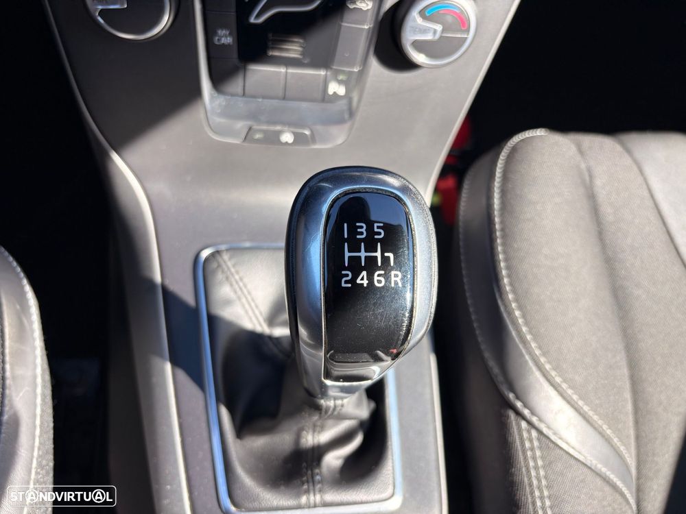 Volvo V40 2.0 D2 Inscription - 31