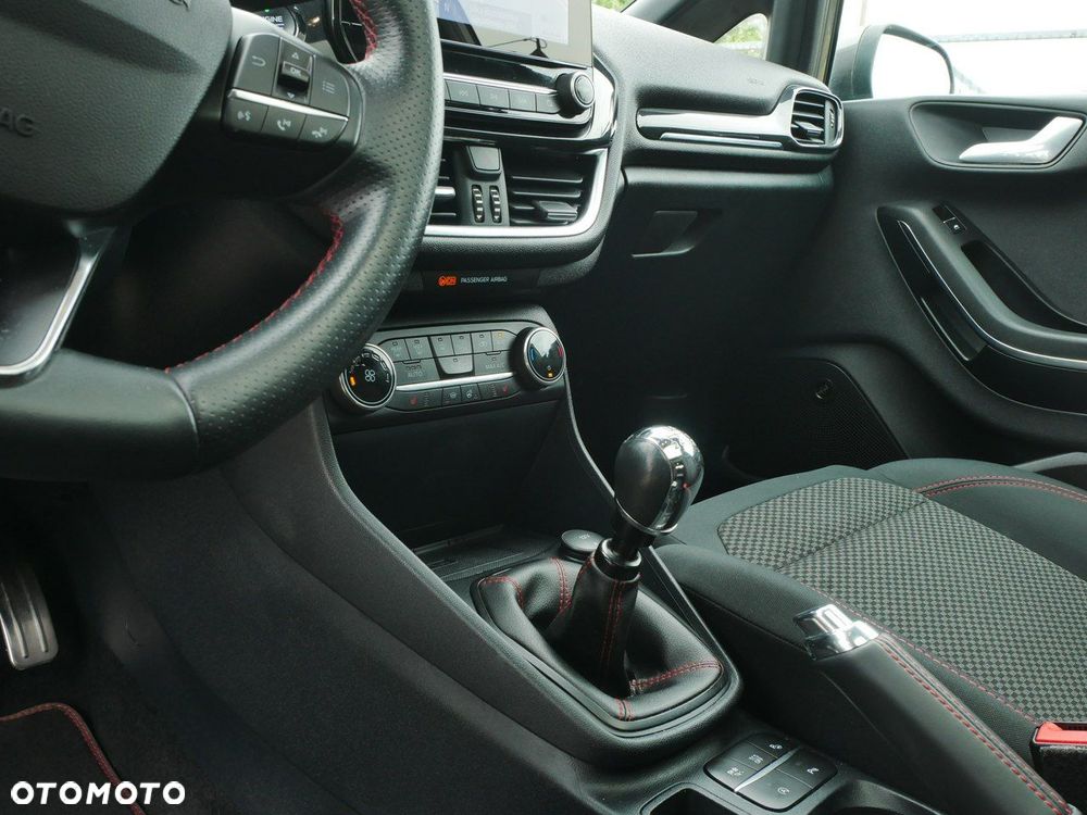 Ford Fiesta - 30