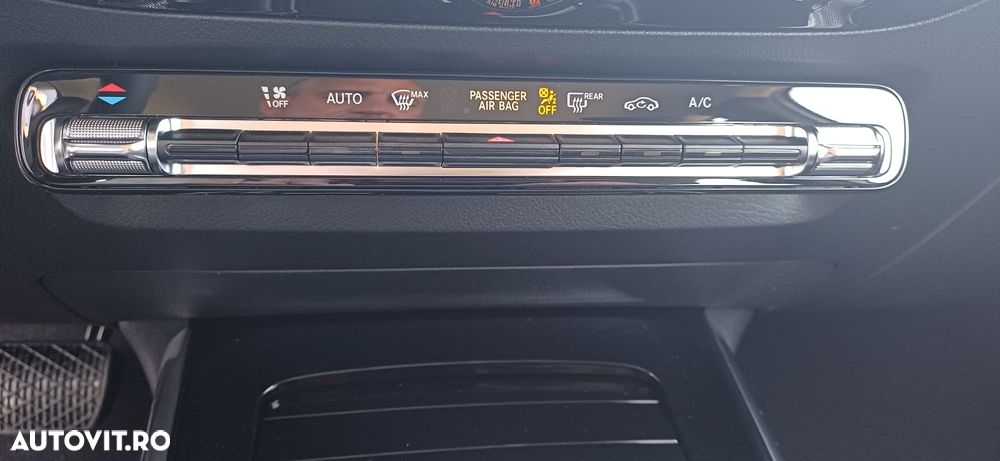 Mercedes-Benz GLA 180 MHEV - 18
