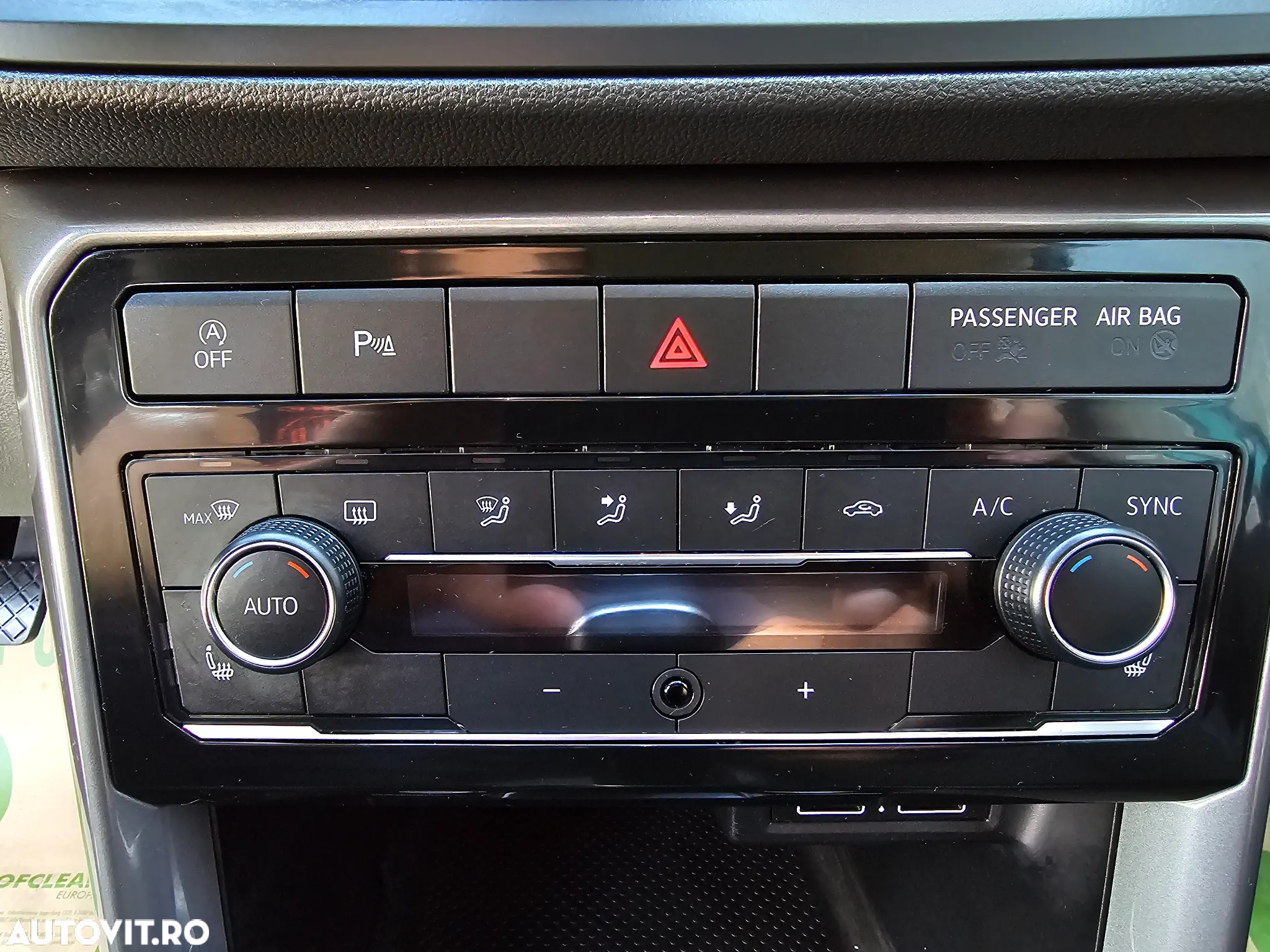 Volkswagen T-Cross - 22