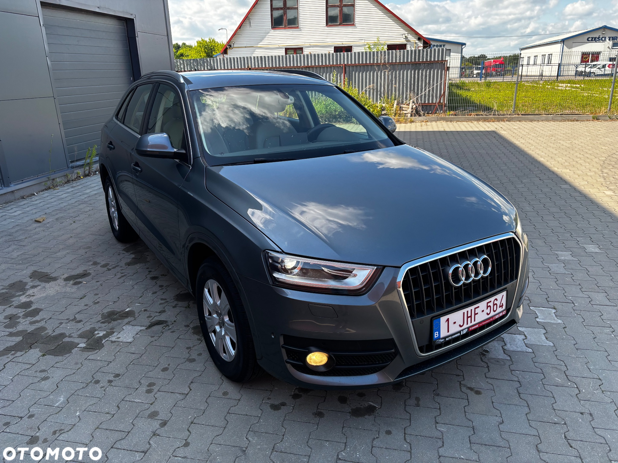 Audi Q3 2.0 TDI - 9