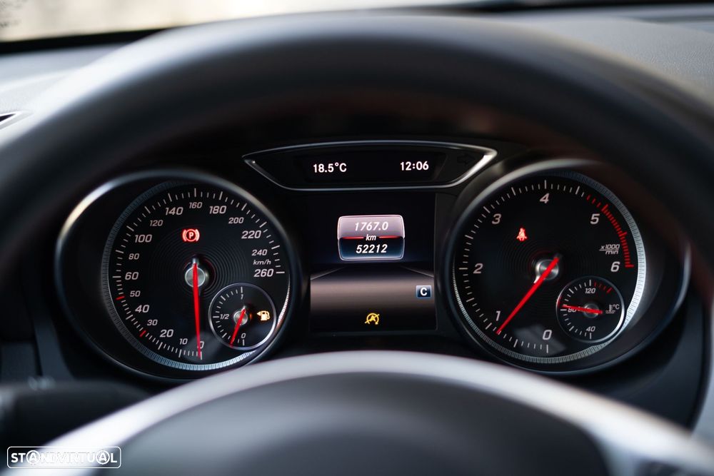 Mercedes-Benz CLA 180 d AMG Line - 11