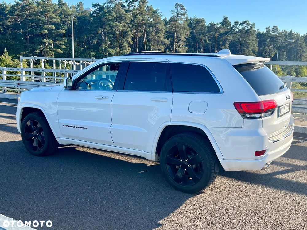 Jeep Grand Cherokee - 29