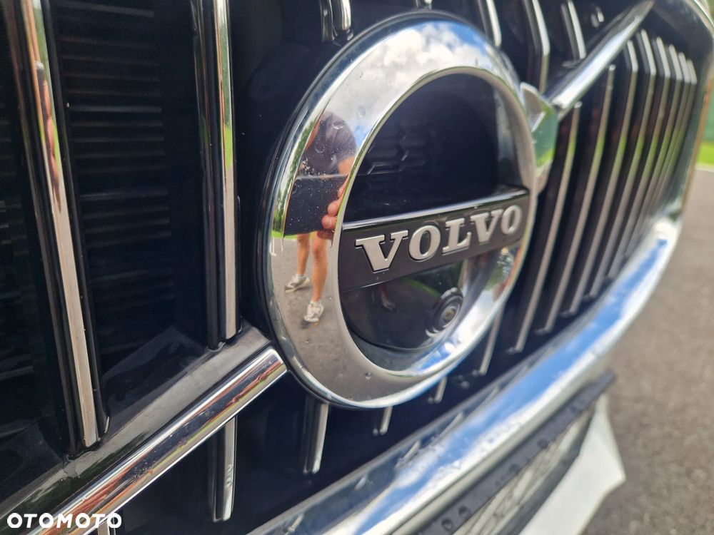 Volvo XC 60 B5 D AWD Geartronic Momentum - 4