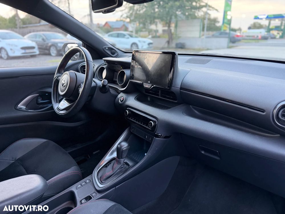 TOYOTA Yaris 2023 — imagine 5