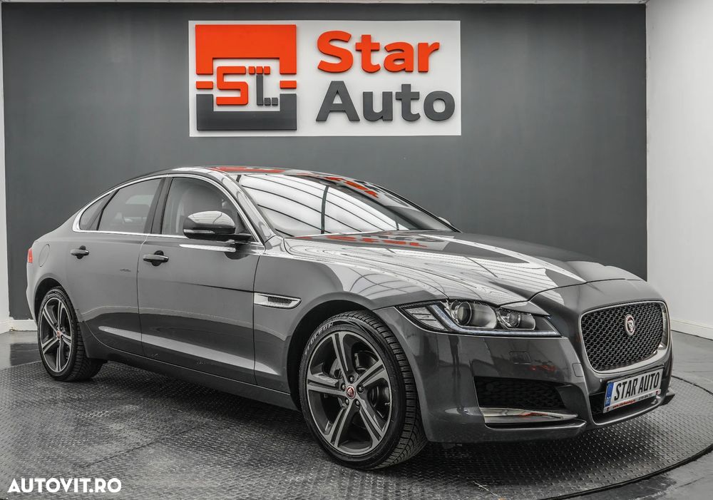 Jaguar XF 20d RWD Portfolio - 3