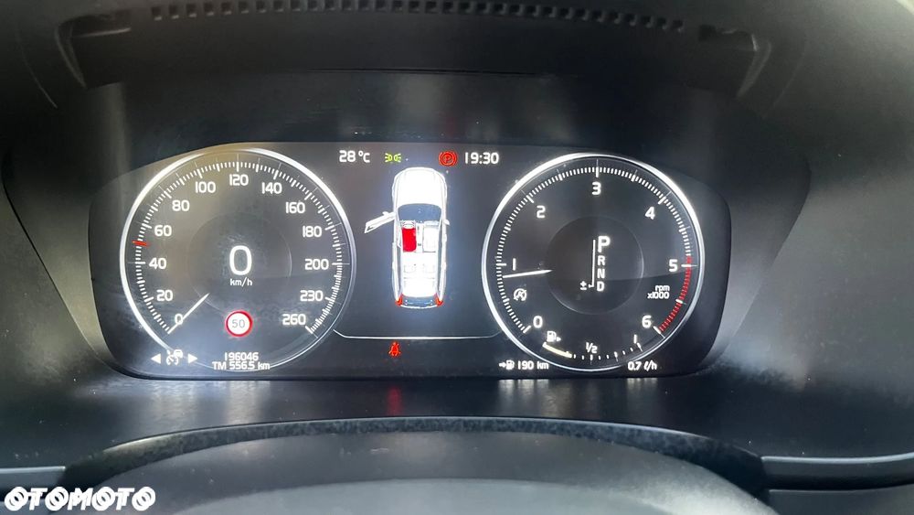Volvo V90 D4 Momentum - 20