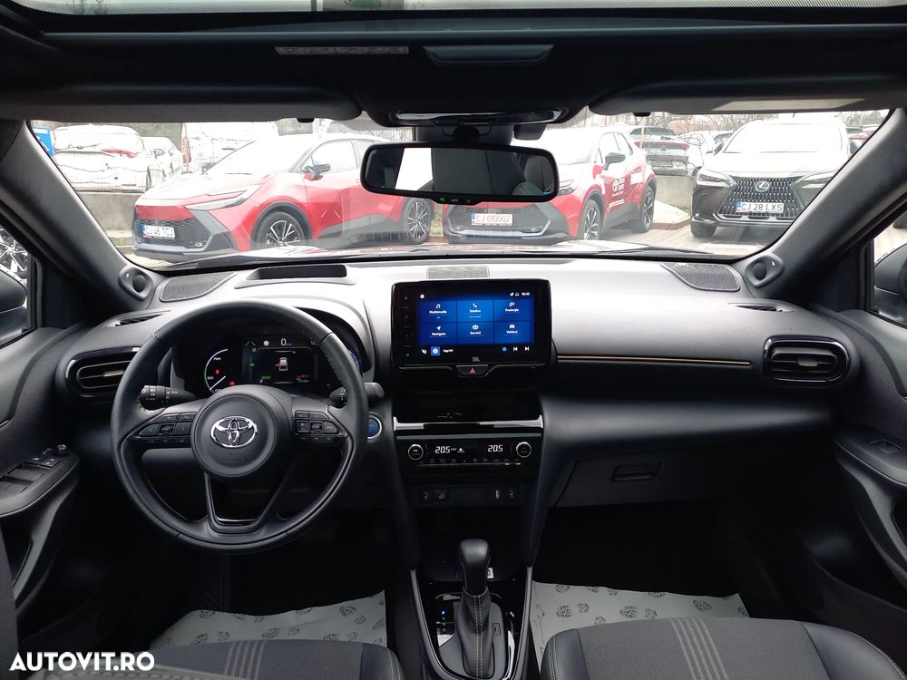 Toyota Yaris Cross 1.5 VVT-i HSD 4x4 Exclusive Adventure - 19