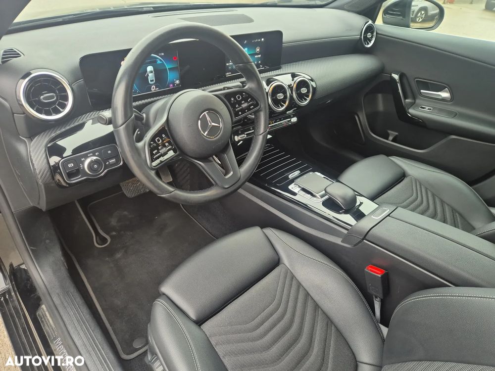 Mercedes-Benz A 200 Sedan 7G-DCT - 11