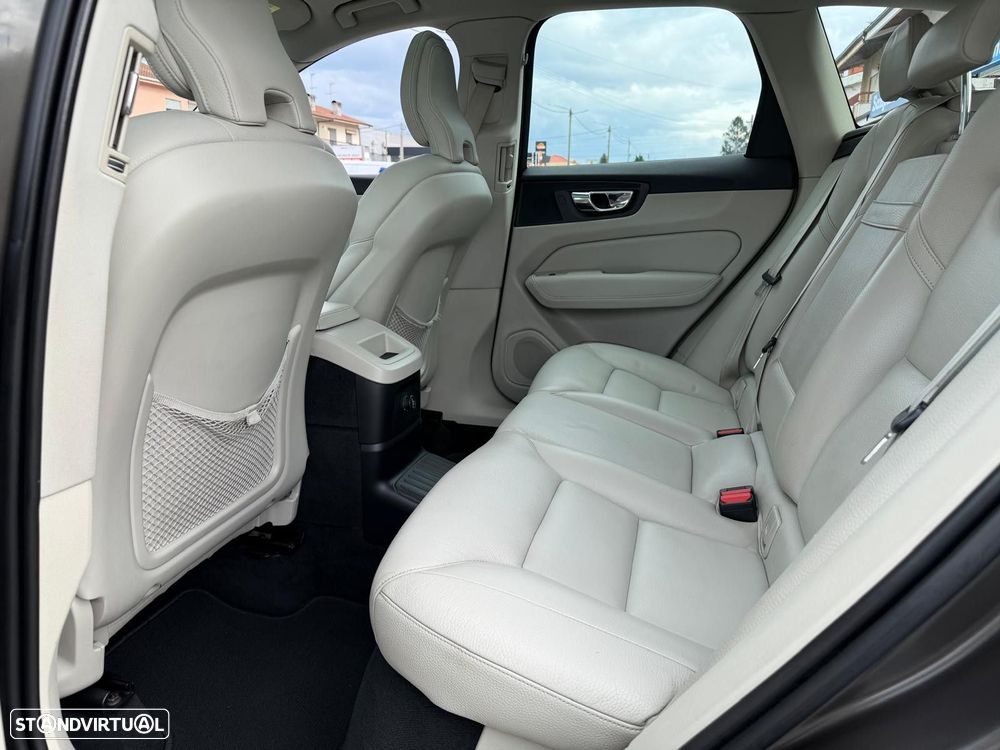 Volvo XC 60 2.0 T8 PHEV Inscription AWD - 10