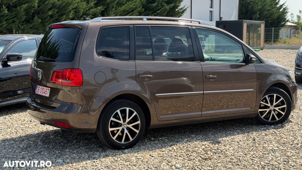 Volkswagen Touran 2.0 TDI DPF DSG Highline - 4