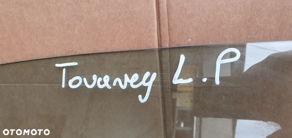 Szyba lewy przód przednia lewa VW Touareg AS2 05r - 5