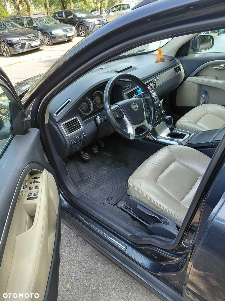 Volvo V70 - 2