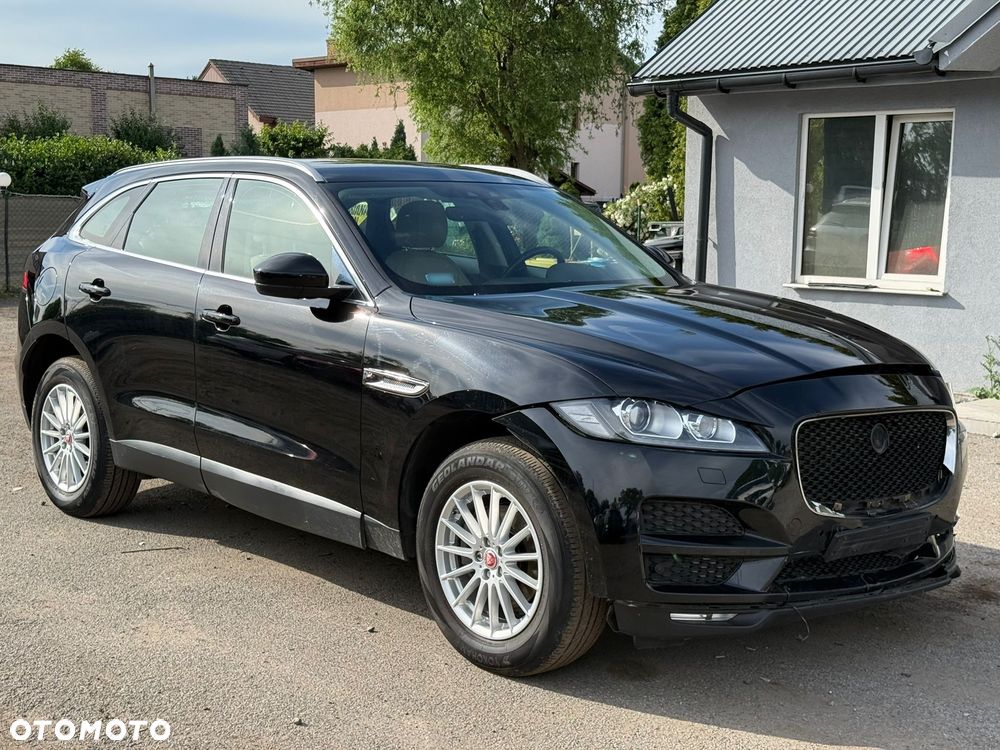 Jaguar F-Pace - 5