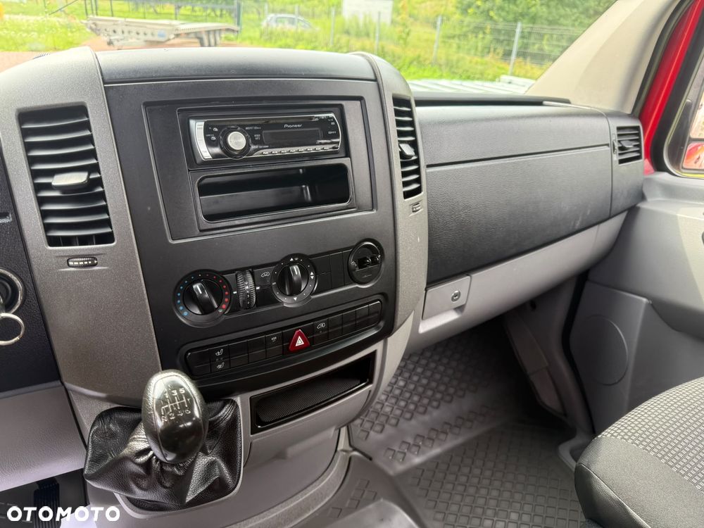 Mercedes-Benz Sprinter - 15