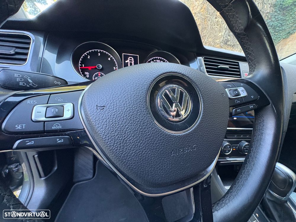 VW Golf 1.6 TDI Confortline DSG - 11