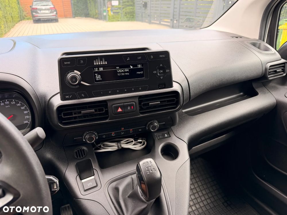 Opel COMBO - 12