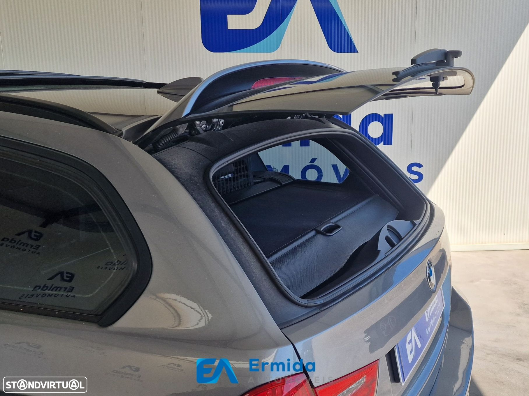 BMW 320 d Touring LifeStyle Auto - 20