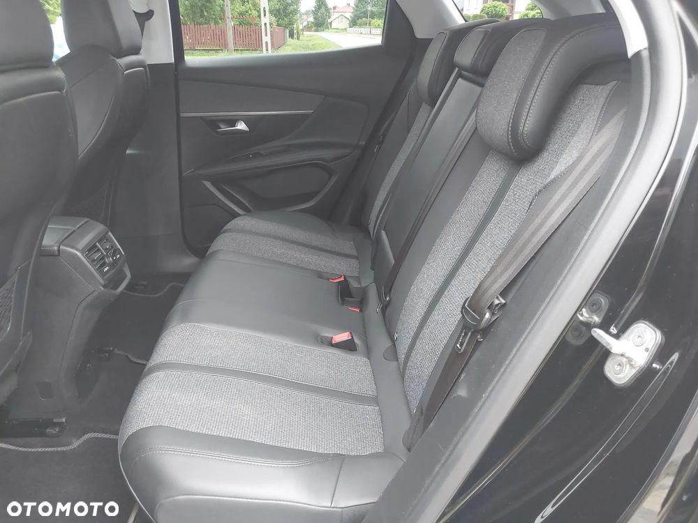 Peugeot 3008 PureTech 180 Stop & Start GPF EAT8 Allure - 17