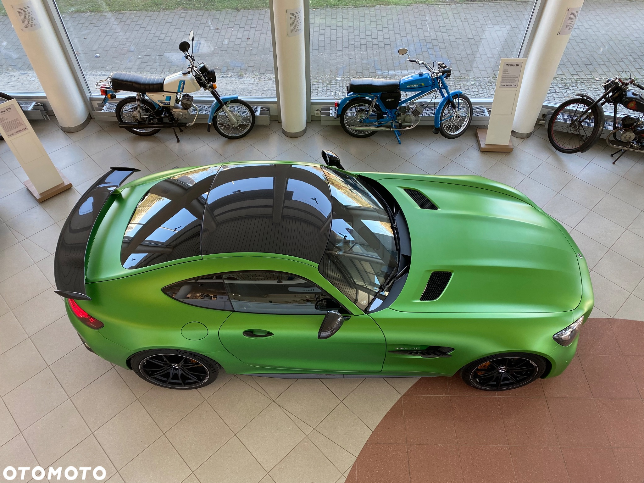 Mercedes-Benz AMG GT R - 3