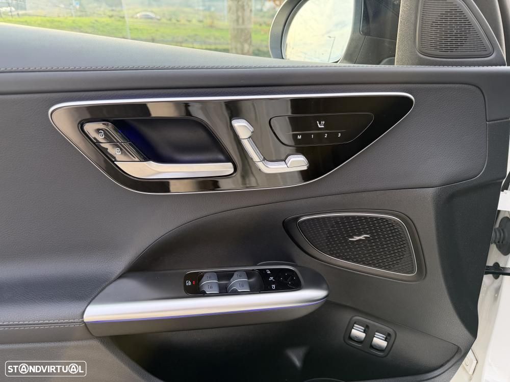 Mercedes-Benz C 300 e T 9G-TRONIC AMG Line - 19