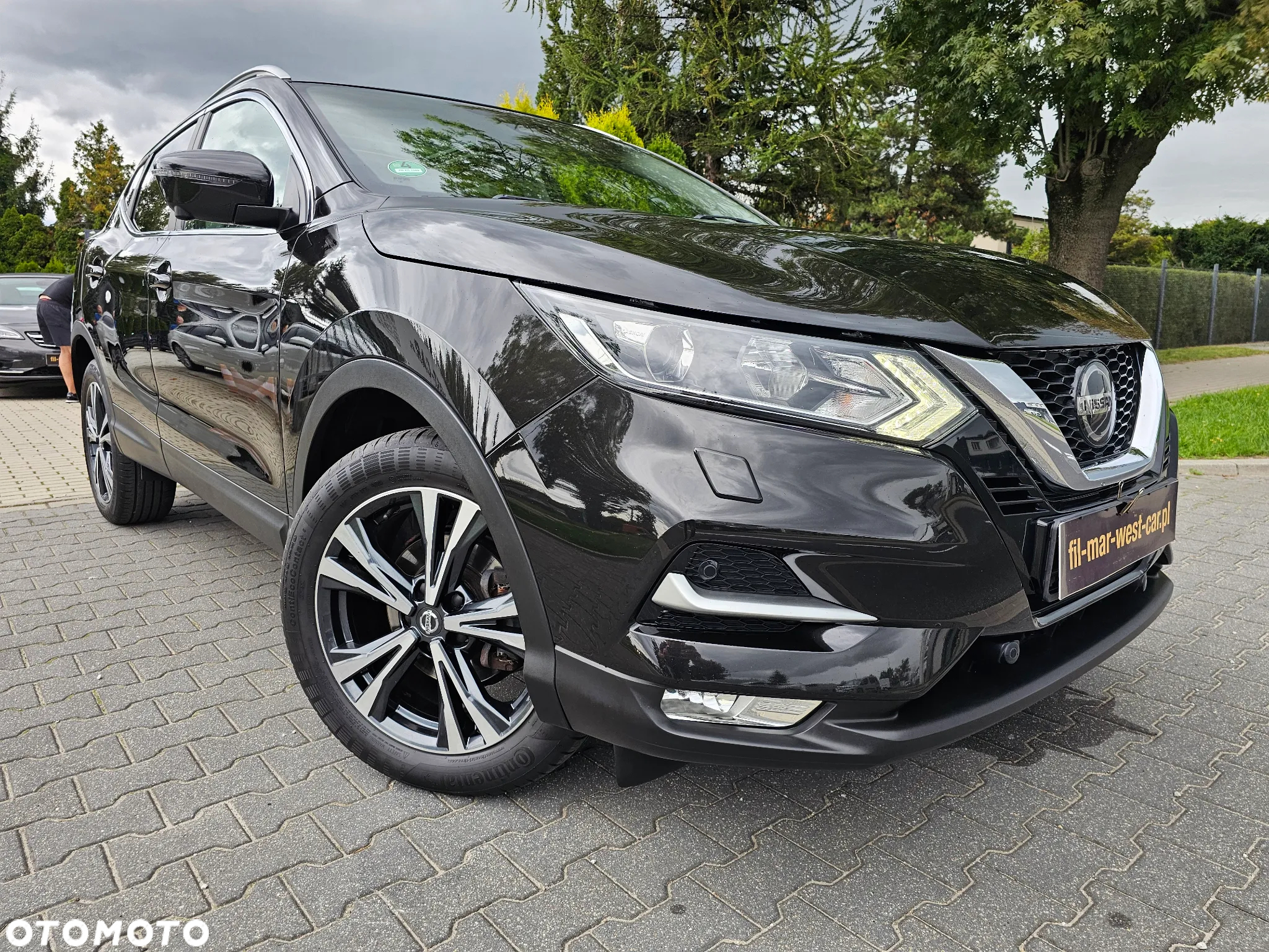 Nissan Qashqai 1.3 DIG-T TEKNA - 3