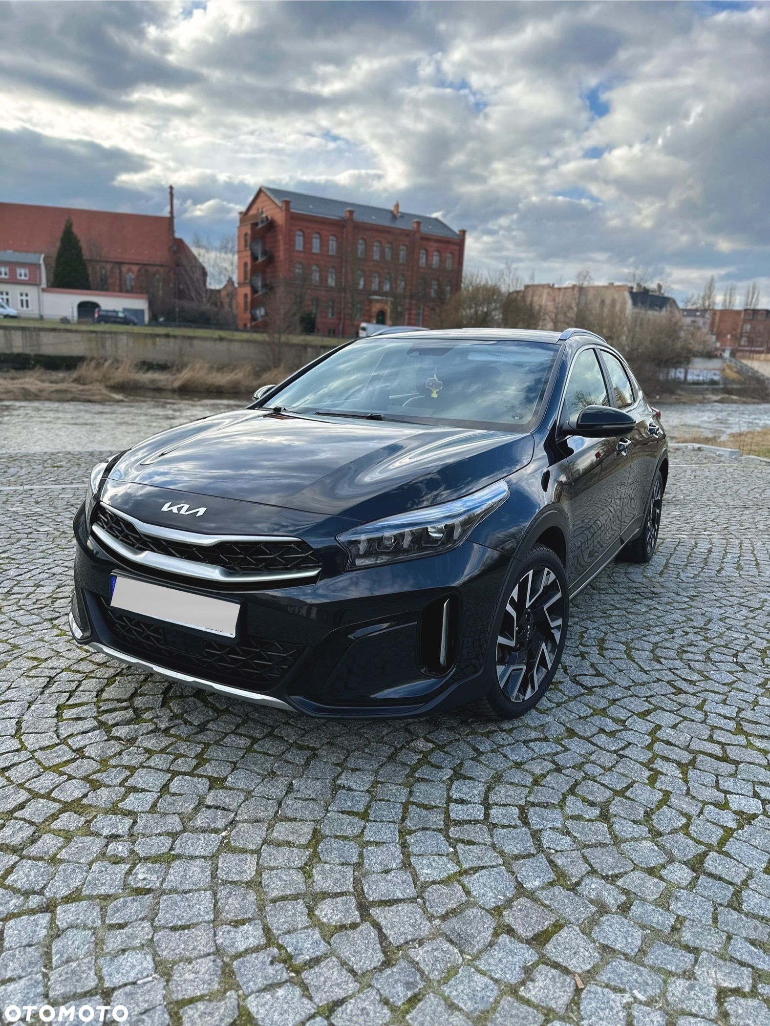 Kia XCeed 1.5 T-GDI L Business Line DCT - 1