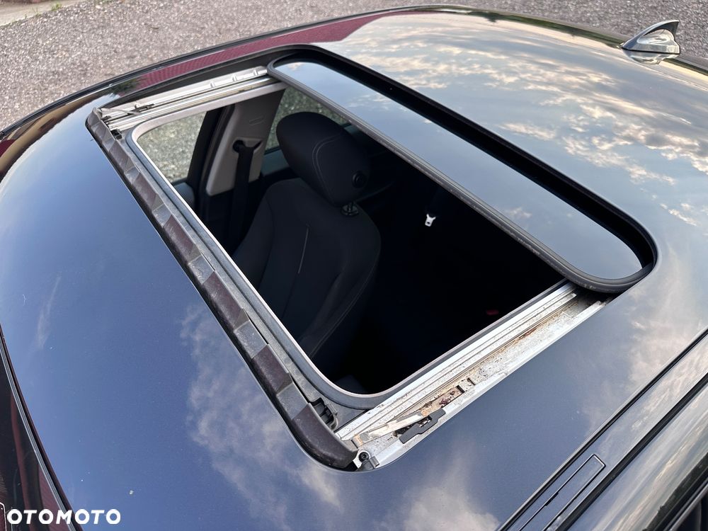 BMW Seria 3 328i Sport Line - 25