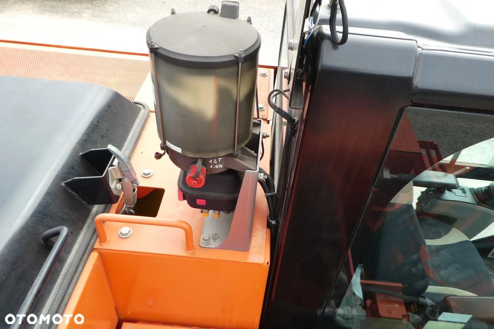 Caterpillar M 318F Z NIEMIEC TRZY ŁYŻKI - 23