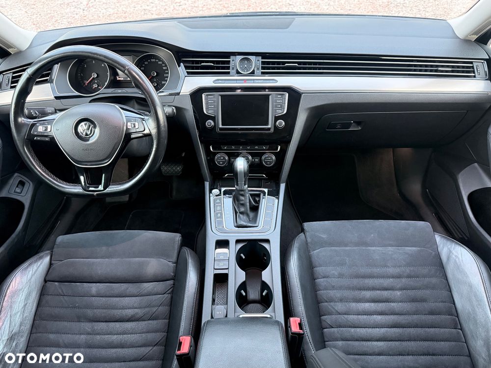 Volkswagen Passat - 22