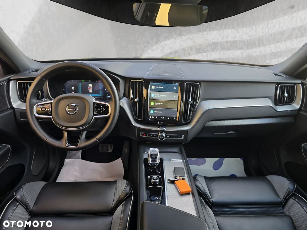 Volvo XC 60 B5 B AWD Plus Black Edition - 15