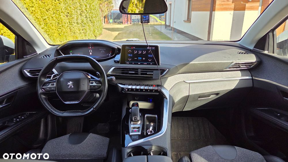 Peugeot 5008 1.5 BlueHDi Active S&S EAT8 - 10